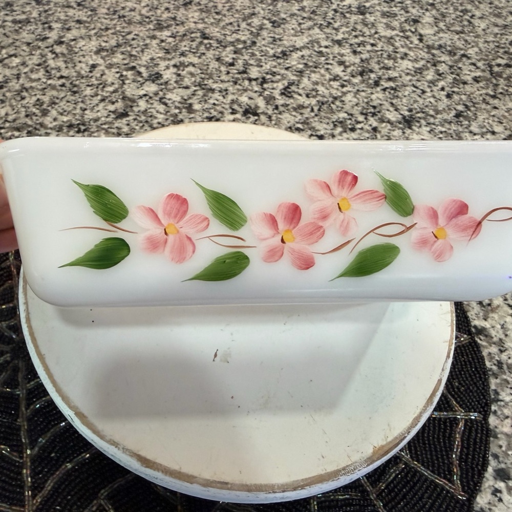 Anchor hocking Fire king casserole dish PEACH BLOSSOM